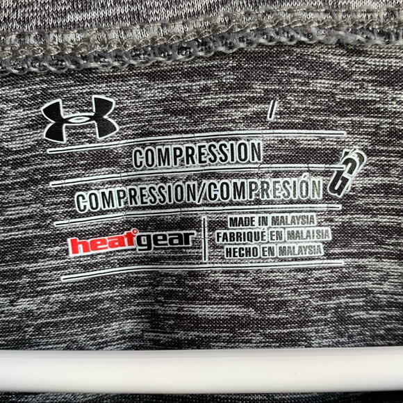 Under Armour Heathered Gray Heatgear Short Sleeve Shirt - Picture 3 of 6